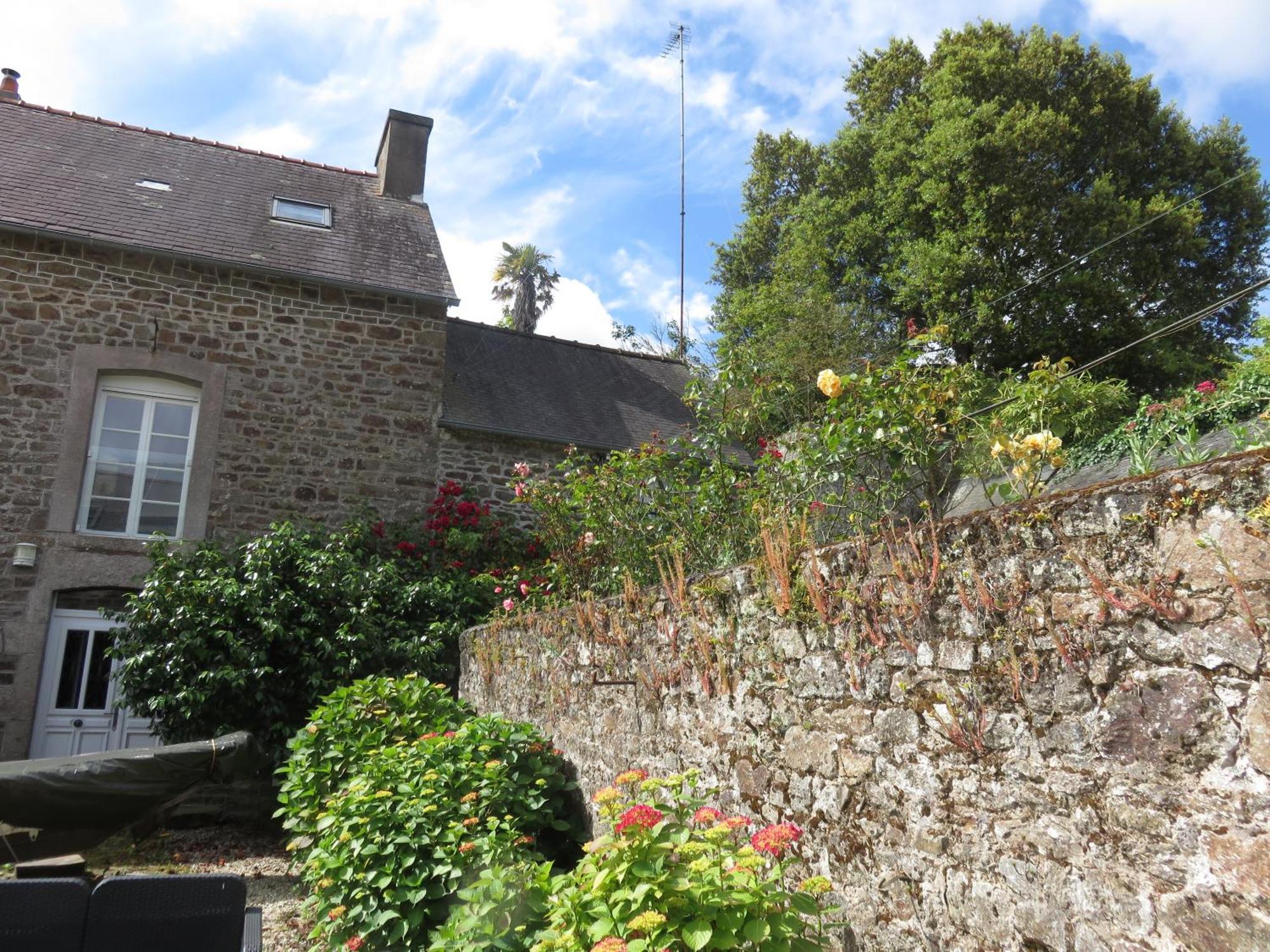 Bed and Breakfast Le Jardin à Mordreuc Pleudihen-sur-Rance Exterior foto